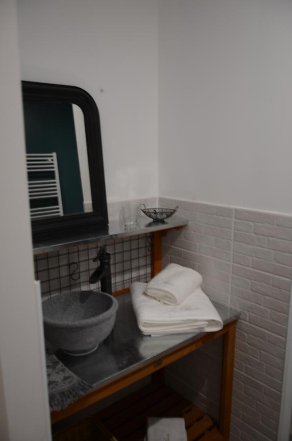 Le Moulin De Charin Bed & Breakfast La Pommeraie-sur-Sèvre Eksteriør bilde